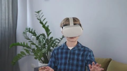 Boy enjoying VR headset. Stock Footage 173055150