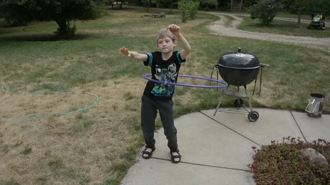 Boy Hula Hoop 库存影片 93043567