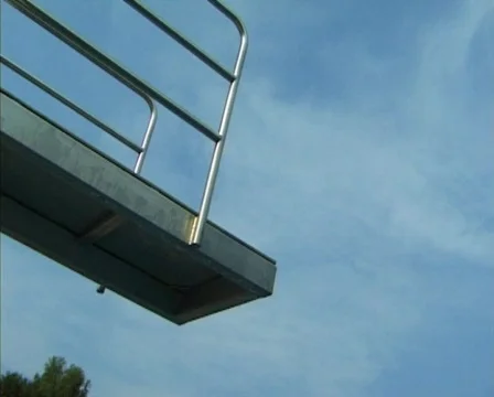 Boy Jumping from Diving Board (Slow motion) Vídeo Stock 267885