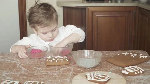Boy in the kitchen sorts Stock-Footage 151246515