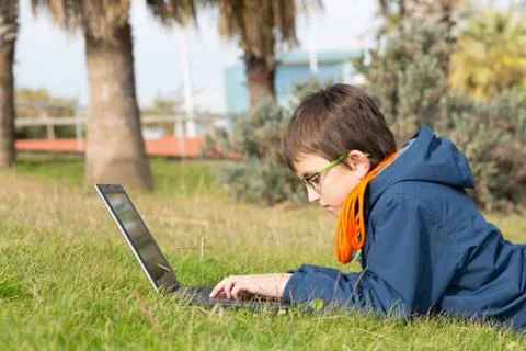 Boy with a laptop Stock-Fotos