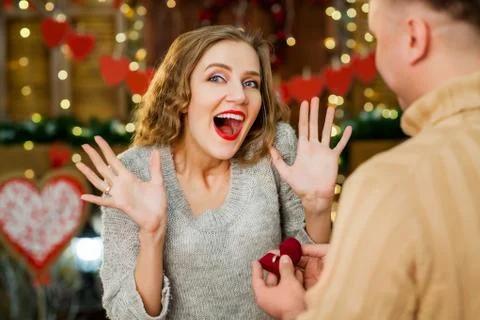Boy making marrige propose to girlfriend Stock Photos