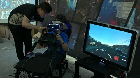 Boy Playing Auto Simulator Game With Vr Glasses 库存影片 90135268