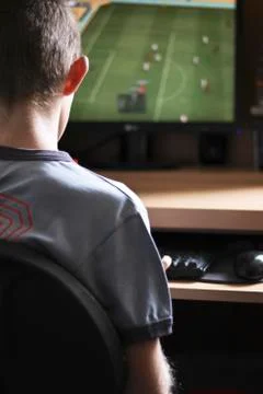 Boy playing computer games Stock-Fotos