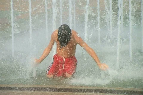 Boy Playing in Fountain 動画素材 2745877