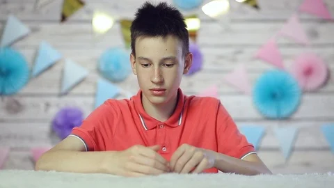 The boy sees and thinks of the coin Stock Footage 109109560
