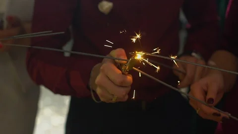 Boy with sparkler Видео 129091882