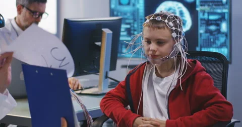 Boy undergoing EEG brain test Stock Footage 109163058