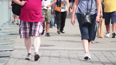 Boy with very thick belly come into the camera 库存影片 40845902