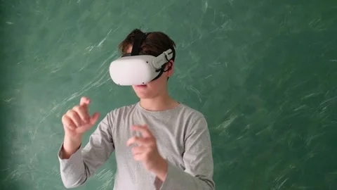 A boy in vr headset Stock Footage 252115833