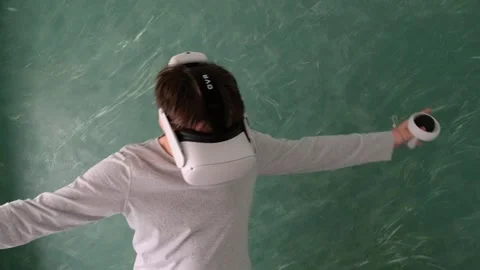 A boy in vr headset Stock Footage 252116067