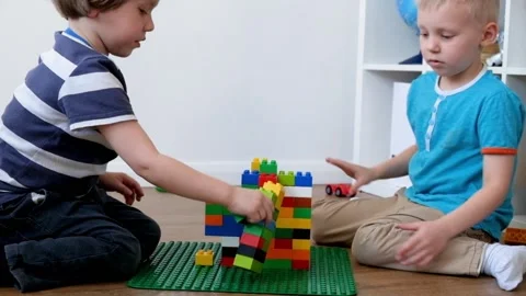Boys Play with Constuction Set 스톡 동영상 88392109