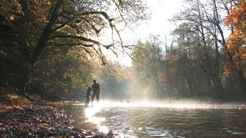 Boys Playing At The River 動画素材 81718365