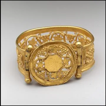 Bracelet with Grapevine Pattern late 6thearly 7th century Byzantine Heavy, .. 写真素材