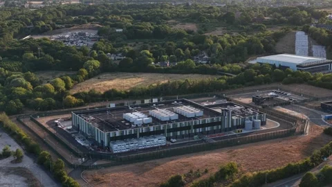 Bracknell hyperscale datacenter providing ai and cloud computing infrastructure Stock Footage 348335199