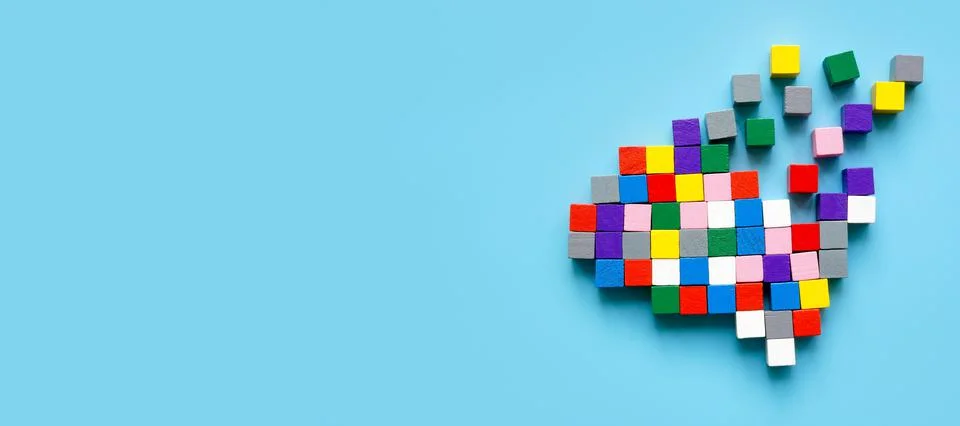 The brain from cubes disintegrates. The concept of memory problems and Alzheimer 스톡 사진