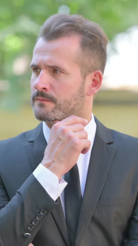 Brainstorming Middle Aged Businessman Finding New Ideas Outdoor, Vertical Video Video stock 319046020