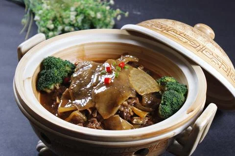 Braised soft-shell turtle in a claypot Stock Photos