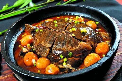 Braised soft-shell turtle in a claypot Stock Photos