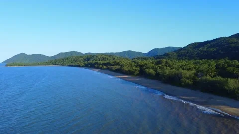 Bramston Beach high shot Stock Footage 155526726