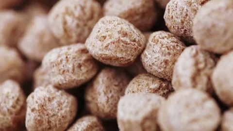 Bran the rye balls Vídeos de archivo 83513814