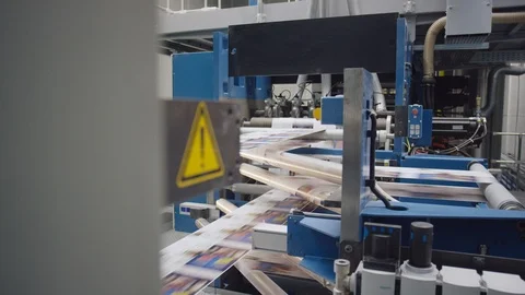 A  branched flowing ribbon construct 4K ProRes Stockbeeldmateriaal 119320714