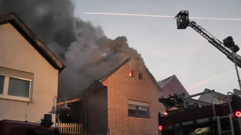 Brand eines Wohnhauses 1 Stock Footage 36281023