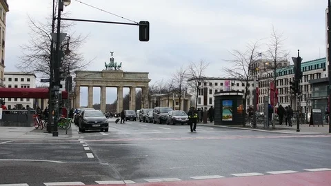 The Brandeburg Gate in Berlin. Video stock 101092126