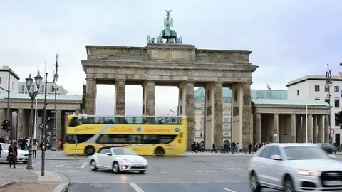 The Brandeburg Gate in Berlin. Video stock 101092249