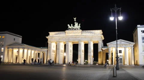 Brandenburg gate at night (time lapse 2) establishing shot Stock Footage 50098113