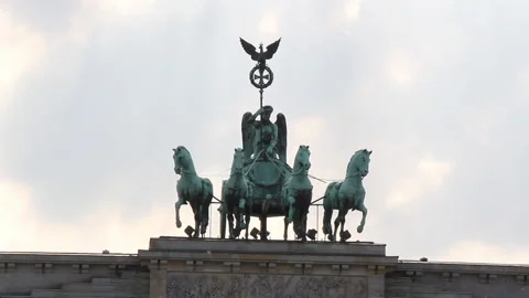 Brandenburg gate Quadriga 02 Video stock 133497079