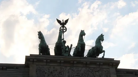 Brandenburg gate Quadriga 10 Video stock 133497032