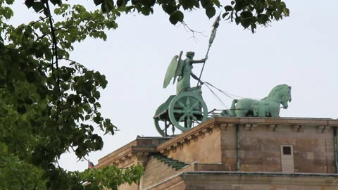 Brandenburg gate Quadriga 12 Video stock 133497317