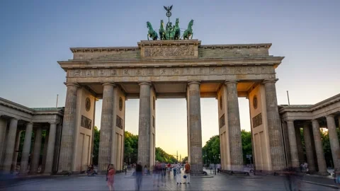 Brandenburg gate at sunset, Berlin 動画素材 138592572