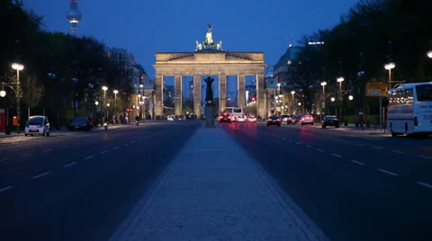 Brandenburger gate in berlin 스톡 동영상 37072254