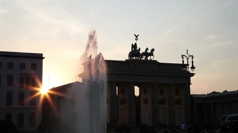 Brandenburger gate at sunset 스톡 동영상 43639383