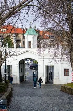 Bratislava Castle is massive rectangular building with four corner towers 스톡 사진