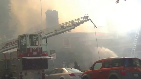 Brave Firemen in action 스톡 동영상 71413401