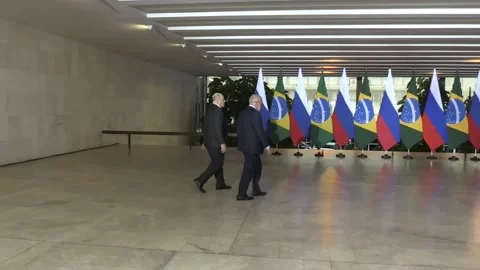 Brazil and Russia commit to new alliances to strengthen bilateral relations, Río Stock Footage 328313930