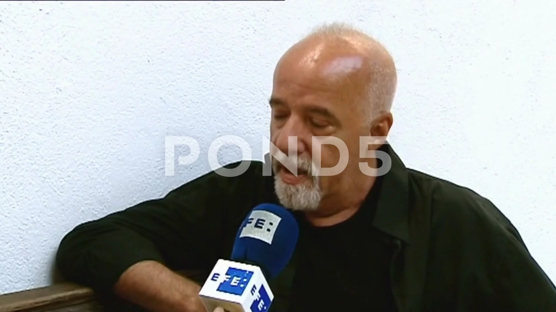 Brazilian writer Paulo Coelho turns 75 y, Stock Video
