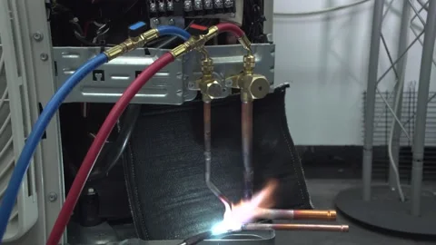 Brazing of the liquid pipe, the smallest Stock Footage 145535751