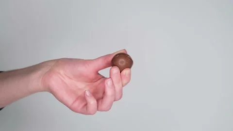 Breacking candy 스톡 동영상 131111036