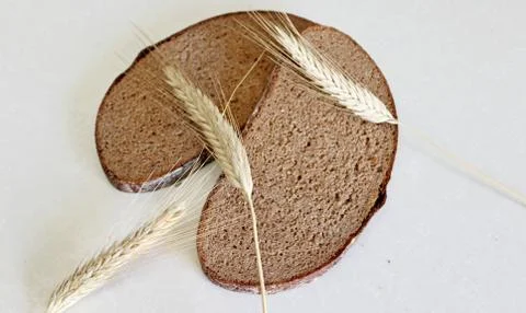 Bread and ear on a white background Foto stock