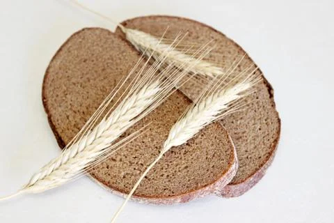 Bread and ear on a white background Foto stock