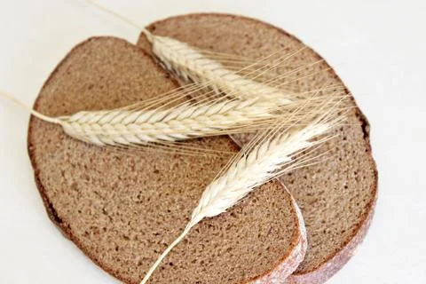 Bread and ear on a white background Foto stock