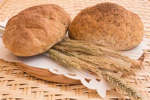 Bread and rye spike on the table Foto stock
