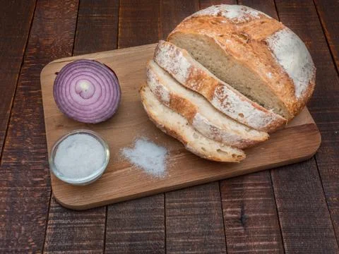 Bread and salt. Prepared according to the classic recipe in the oven. Foto stock