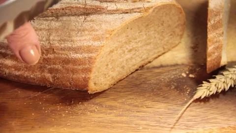 Bread cut into the hands Video stock 78204940