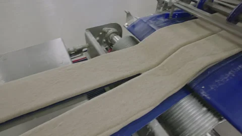 Bread Factory. Bread Preparation. Bakery Bread Factory Stockbeeldmateriaal 150235494