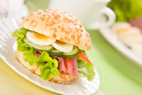 Bread roll with egg slices and lettuce Stock-Fotos